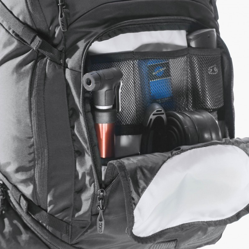 EVOC Explorer Pro 30l Black Backpack